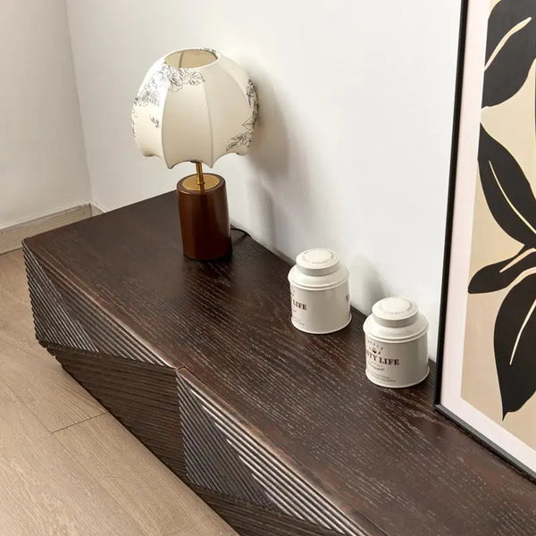 Meuble TV bas design nervuré