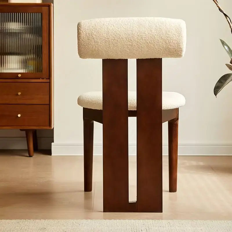 Chaise bois massif vintage nordique