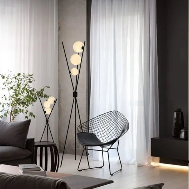 Lampadaire trépied moderne LED