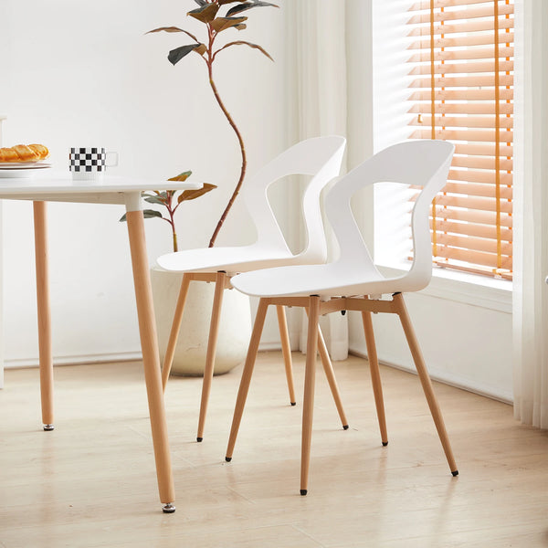 Chaise de salle à manger blanche scandinave