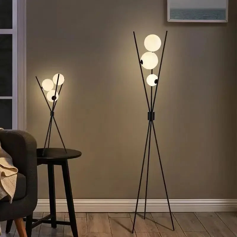 Lampadaire trépied moderne LED