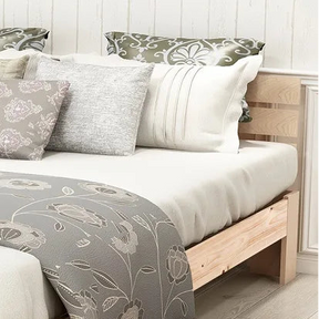 Lit en bois massif naturel 140x200