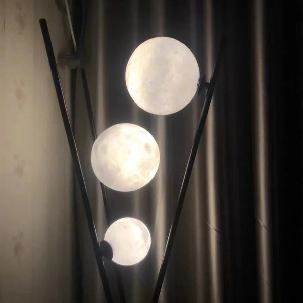 Lampadaire trépied moderne LED