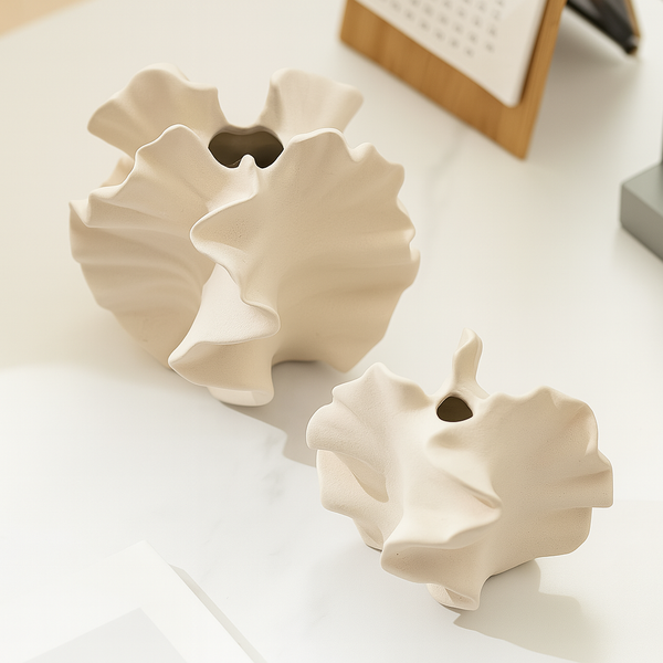 Vase en céramique design corail beige